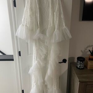 Elegant White Lace robe